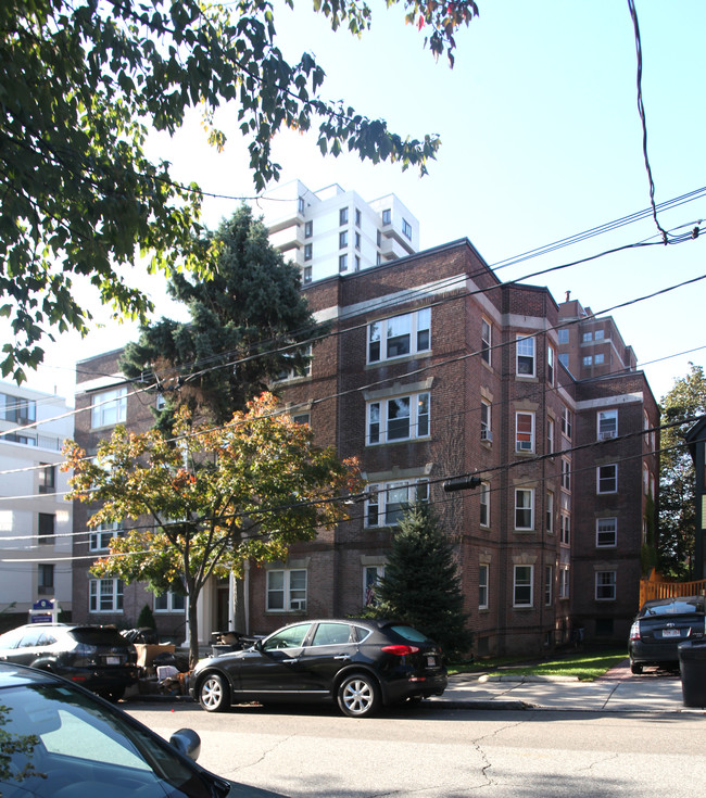 Cambridge Centre Apartments in Cambridge, MA - Building Photo - Building Photo