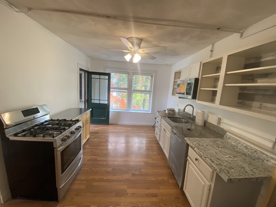 21 Fairfield St, Unit 6 in Cambridge, MA - Building Photo