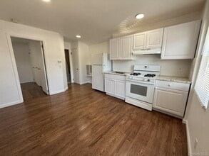 355 Bayville Ave in Bayville, NY - Building Photo - Building Photo