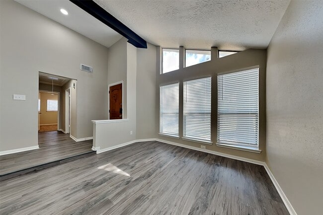 10542 Waving Fields Dr