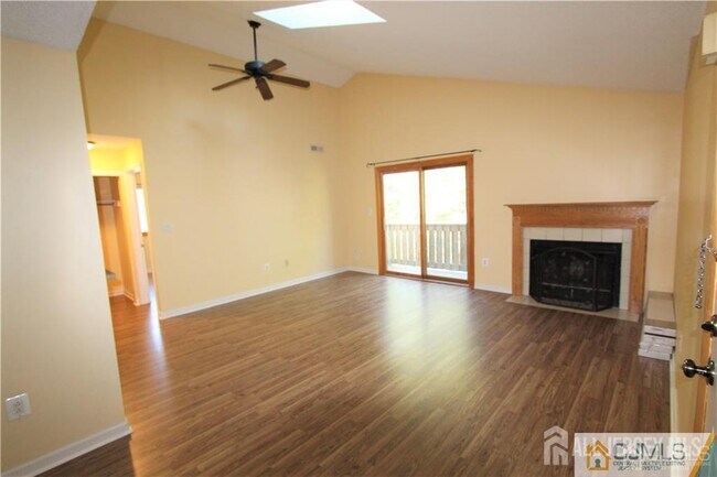 1806 Ravens Crest Dr in Plainsboro, NJ - Building Photo - Building Photo