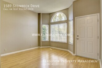 1589 Steinbeck Dr in Roseville, CA - Building Photo - Building Photo