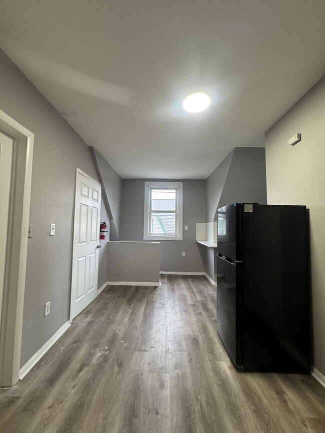 72 Linden Ave, Unit 3 in Irvington, NJ - Building Photo - Building Photo