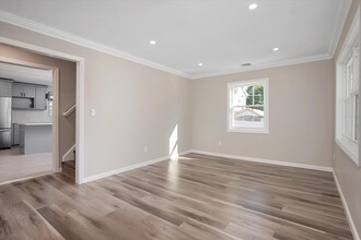 108 Westfield Ave in Roosevelt, NY - Foto de edificio - Building Photo