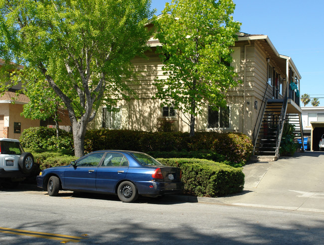 1607 Ontario Dr in Sunnyvale, CA - Foto de edificio - Building Photo