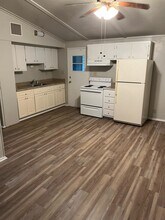 1569 Coombs Dr in Tallahassee, FL - Building Photo - Building Photo