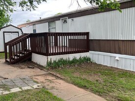 210 Lancer Cir in Wichita Falls, TX - Building Photo