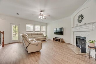 15704 Ringdove Ct in Roanoke, TX - Foto de edificio - Building Photo