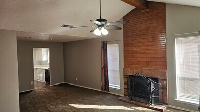 1815 Sheehan Ct in Arlington, TX - Building Photo - Building Photo