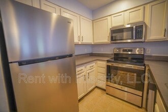 741 White Dr in Tallahassee, FL - Building Photo - Building Photo