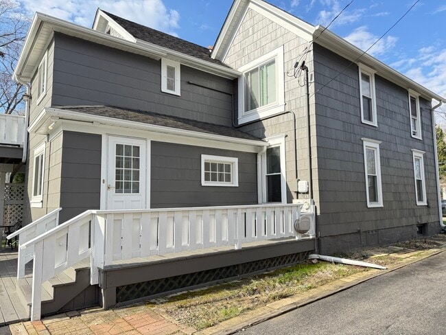 14 S Jackson St in Batavia, IL - Building Photo - Building Photo