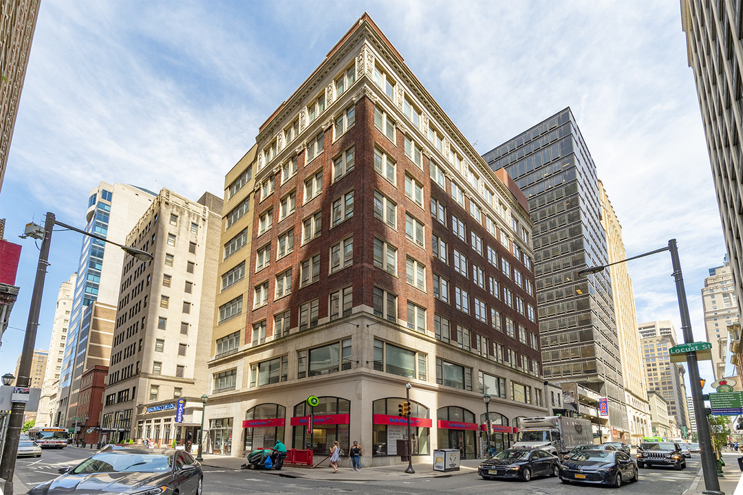 1501 Locust St Residential in Philadelphia, PA - Building Photo