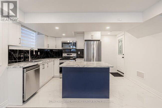 34 Betterridge Trl in Barrie, ON - Building Photo - Building Photo