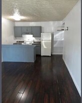 712 Old Roane St, Unit 14 in Harriman, TN - Building Photo