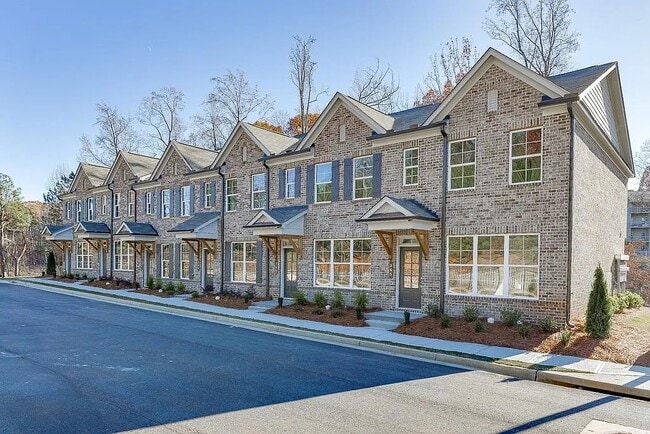 355 Collins Industrial Way in Lawrenceville, GA - Building Photo - Building Photo