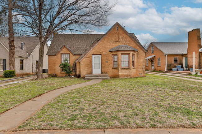 property at 2015 16th St