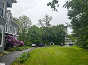 188 Lovely St, Unit # 1 First Floor in Unionville, CT - Building Photo - Building Photo