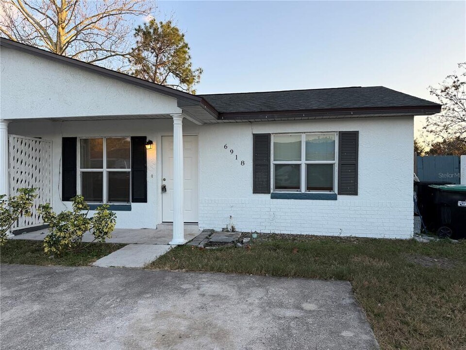 6918 Edgefield Ln in Orlando, FL - Building Photo