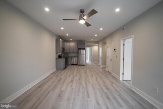 4219 Filbert St in Philadelphia, PA - Building Photo - Building Photo