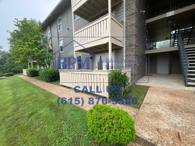 property at 706 Ashlawn Pl