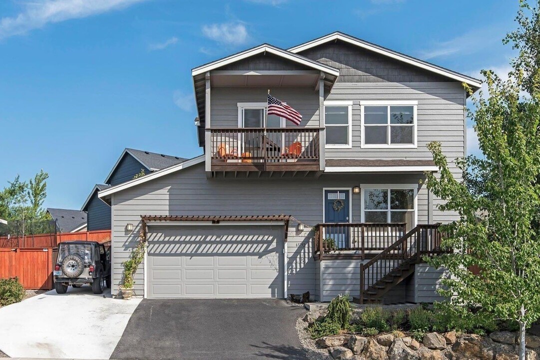 63792 Hunters Cir in Bend, OR - Building Photo