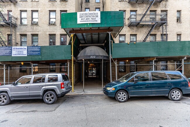 222 E 82nd St in New York, NY - Building Photo - Building Photo