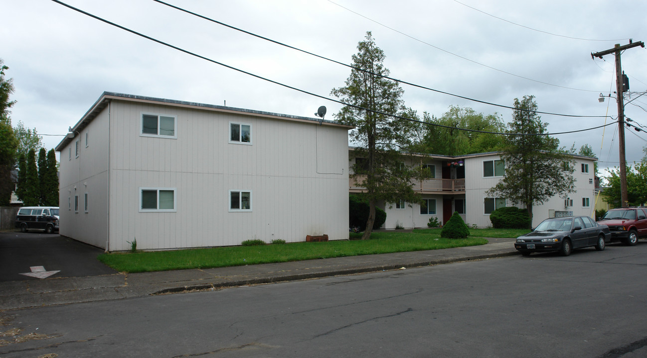 960 NW Cleveland in Corvallis, OR - Building Photo