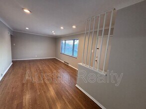 1158 Brightling Dr in Olivette, MO - Building Photo - Building Photo