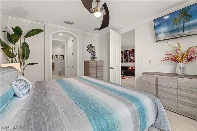 property at 14672 Edgewater Cir