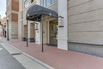 123 College Pl, Unit 708 in Norfolk, VA - Building Photo - Building Photo