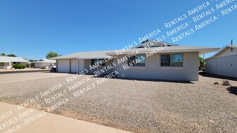 11633 N Desert Hills Dr W in Sun City, AZ - Building Photo