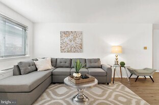 5111 8th Rd S, Unit 311 in Arlington, VA - Building Photo