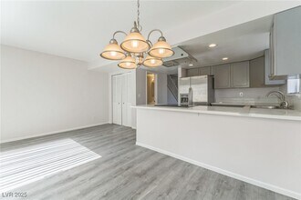 1228 Mews Ln in Las Vegas, NV - Foto de edificio - Building Photo