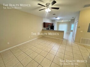 548 Albatross Dr in Kissimmee, FL - Foto de edificio - Building Photo