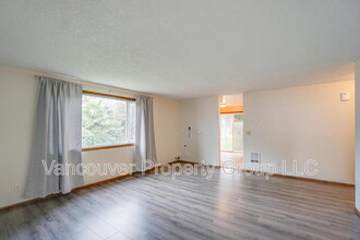 2308 Algona Dr in Vancouver, WA - Foto de edificio - Building Photo
