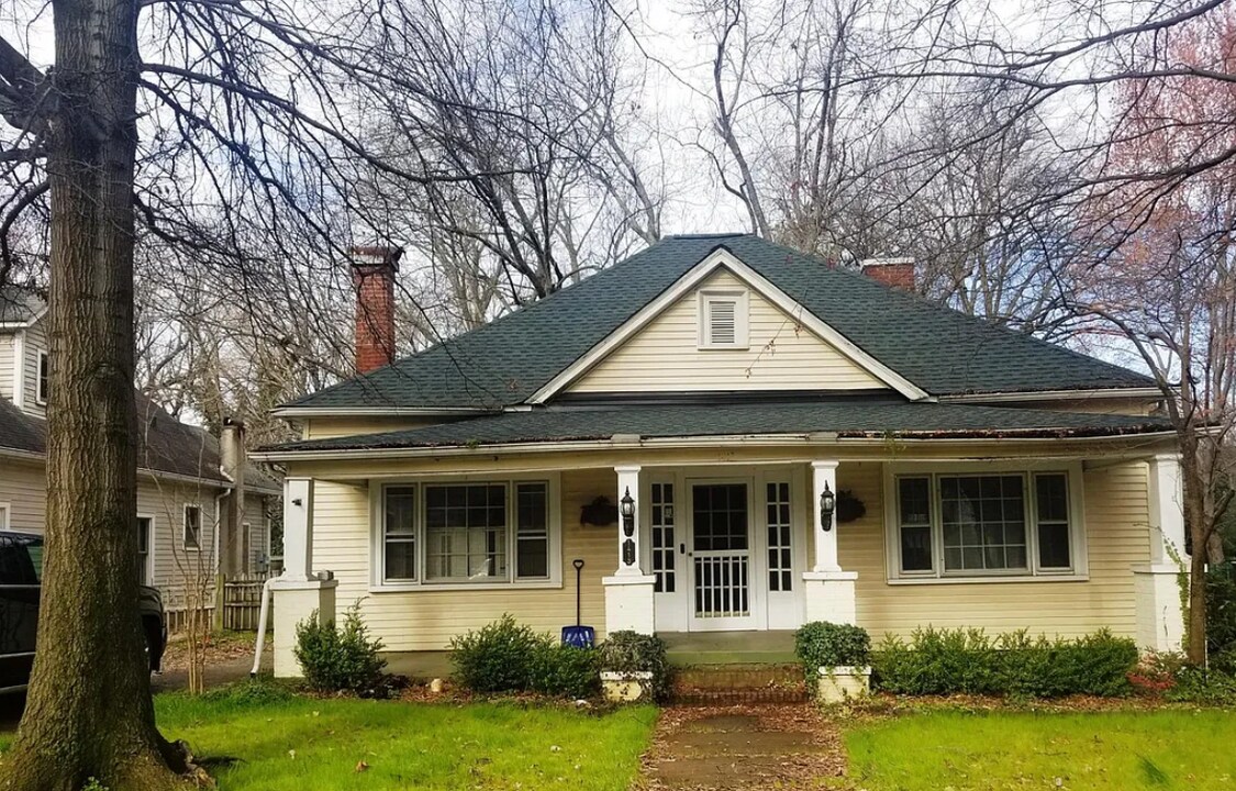 1413 Thomas Ave in Charlotte, NC - Building Photo