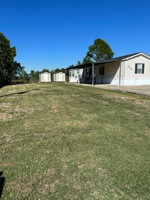 2436 N Flounder Dr in Lake Charles, LA - Building Photo