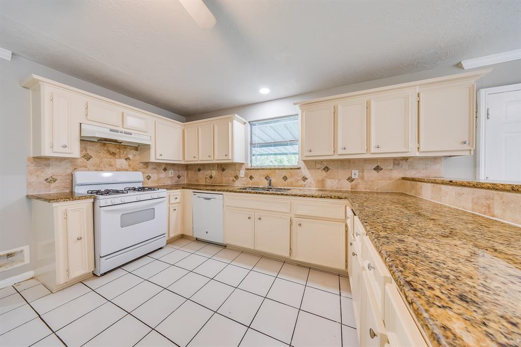 2711 Chapman St in Houston, TX - Building Photo
