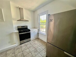1309 Smith St in Providence, RI - Building Photo - Building Photo