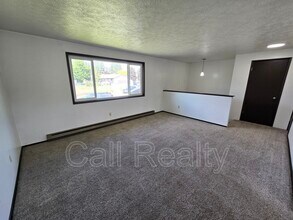 3322 S Raymond Cir in Spokane Valley, WA - Building Photo - Building Photo