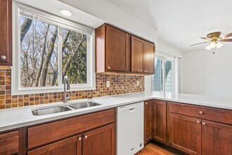 1302 N Gammon Rd in Middleton, WI - Building Photo - Building Photo