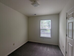 1411 Varsity Ln in Salisbury, MD - Building Photo - Building Photo