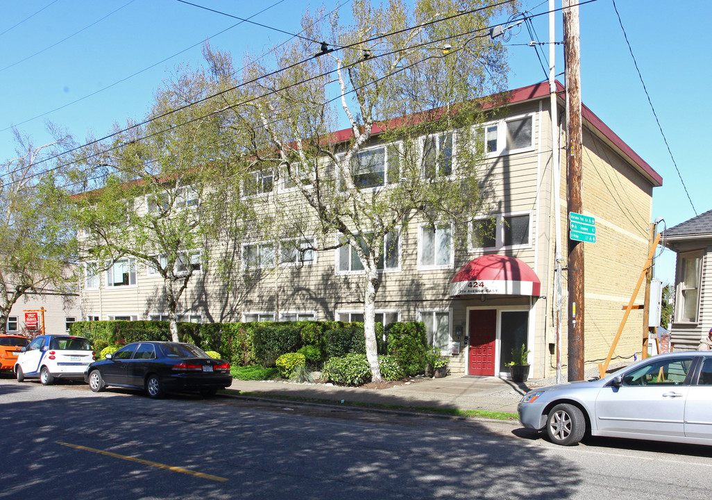 Langston Manor in Seattle, WA - Building Photo