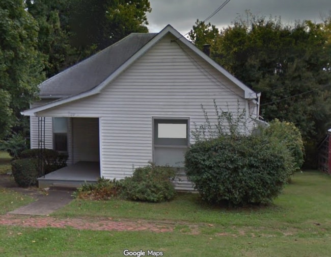 property at 109 E Plum St