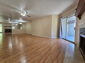 9797 Leawood Blvd in Houston, TX - Building Photo