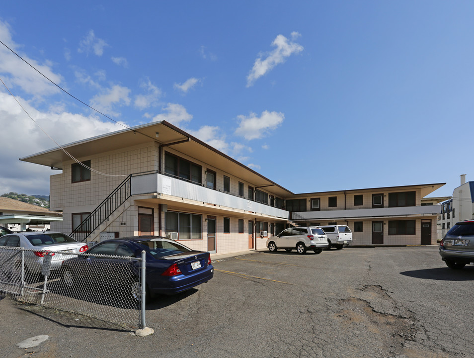 1823 Sereno St in Honolulu, HI - Building Photo