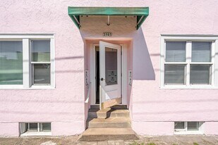 3905 SE 54th Ave in Portland, OR - Building Photo