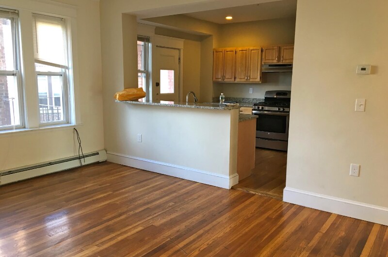 11 Quint Ave in Boston, MA - Building Photo