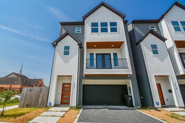 property at 2620 McIlhenny St