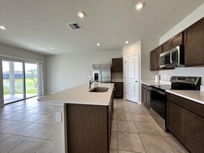 461 Cherimoya St in Fort Pierce, FL - Building Photo - Building Photo